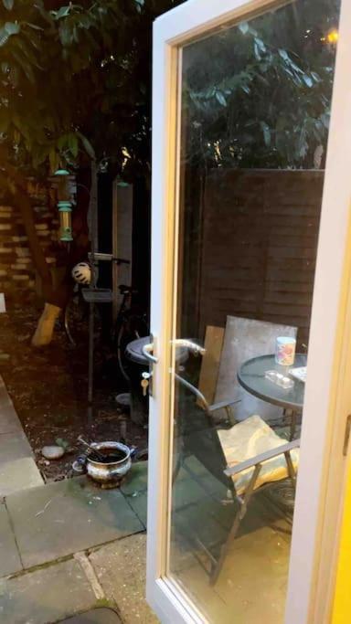 Deluxe Garden Apartment London Eksteriør billede